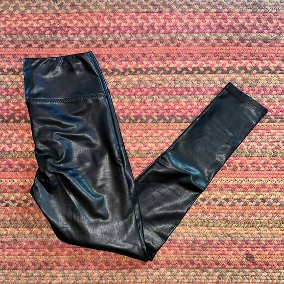7 FOR ALL MANKIND VEGAN FAUX LEATHER LEGGINGS - Picture 1 of 5
